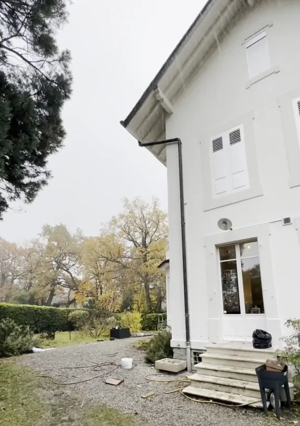 Après : La villa terminée.